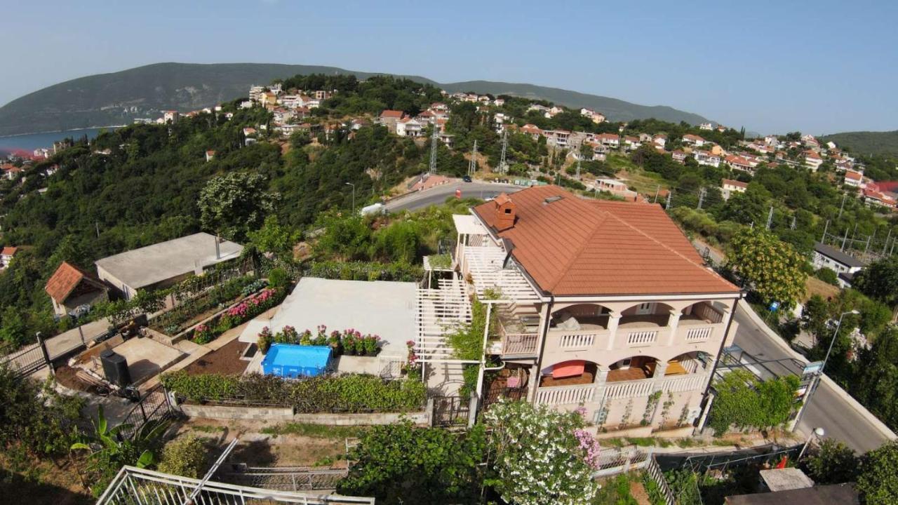 Apartments Popadic With Parking Herceg Novi Buitenkant foto