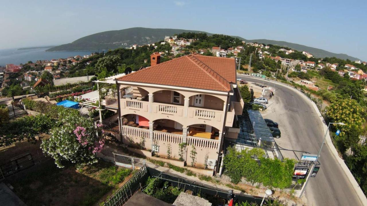 Apartments Popadic With Parking Herceg Novi Buitenkant foto