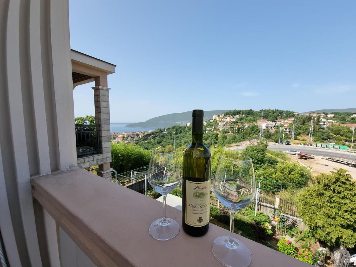Apartments Popadic With Parking Herceg Novi Kamer foto