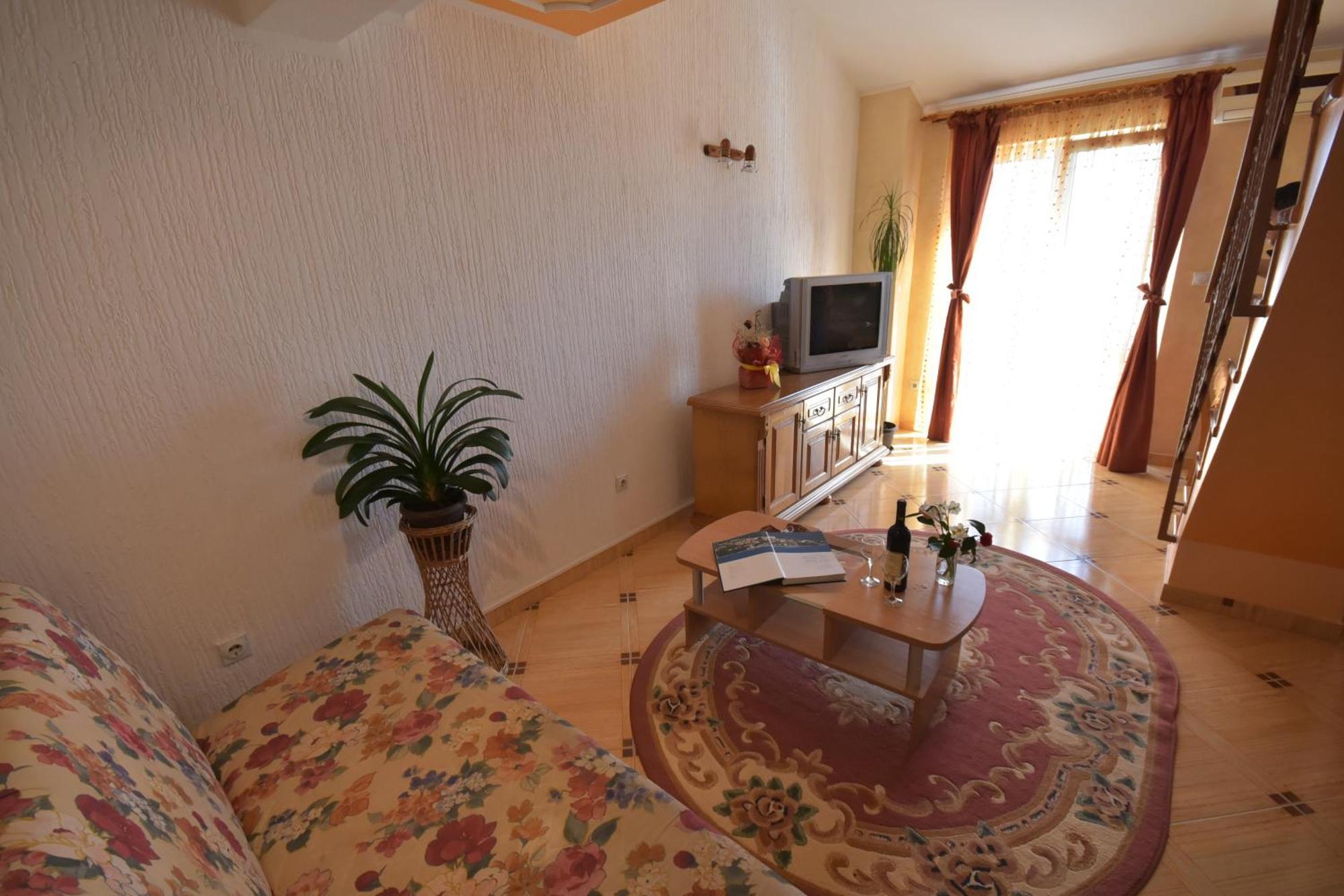 Apartments Popadic With Parking Herceg Novi Kamer foto